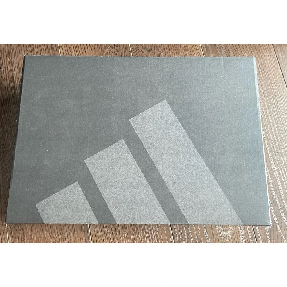 Adidas Supernova empty‎ shoe box